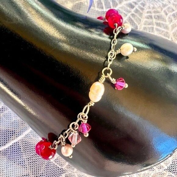 Vintage Dainty Fresh Water Pearl & Red Crystal Bracelet Sterling Heart Clasp - Picture 2 of 11